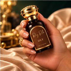 OLY lifestyle image in a female hand
